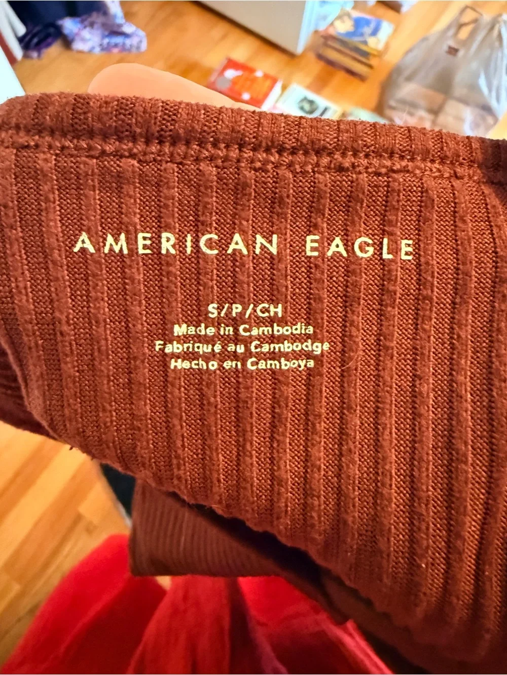 Burgundy American Eagle Tank - Picture 3 of 3